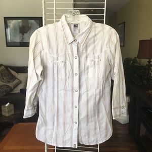 The north face woman shirt